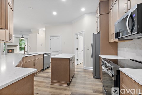 308 Odom's Mill Boulevard 5 Beds Apartment for Rent