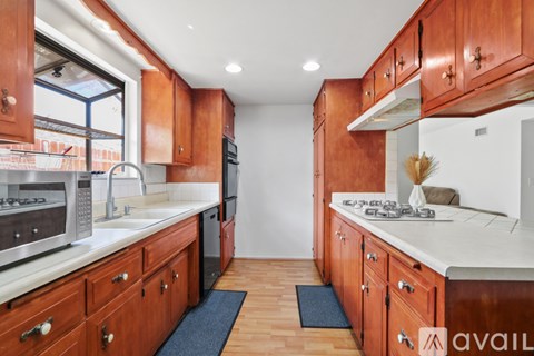 9726 Kimberly Ave 3 Beds Apartment for Rent