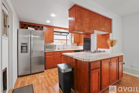 9726 Kimberly Ave 3 Beds Apartment for Rent