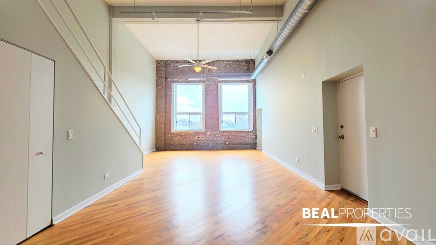 2320 N Damen Ave 2 Beds Apartment for Rent - Photo gallery 3