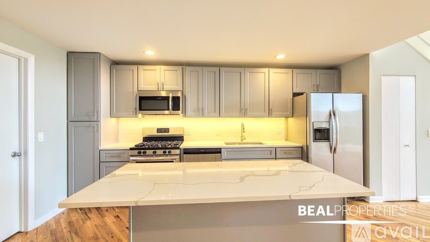 2320 N Damen Ave 2 Beds Apartment for Rent - Photo gallery 5