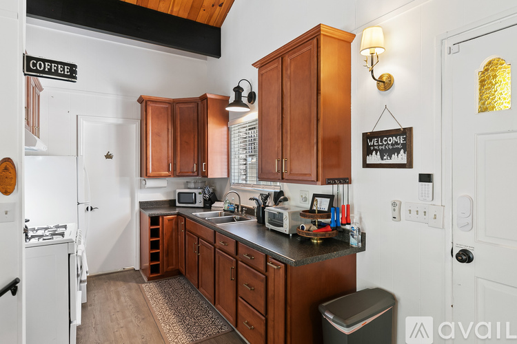 32240 Fern Dr 3 Beds Single Family Home for Rent - Photo gallery 3