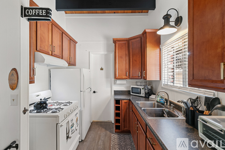 32240 Fern Dr 3 Beds Single Family Home for Rent - Photo gallery 4