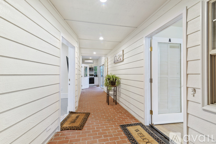 726 N Shepherd Rd 2 Beds Single Family Home for Rent - Photo gallery 5