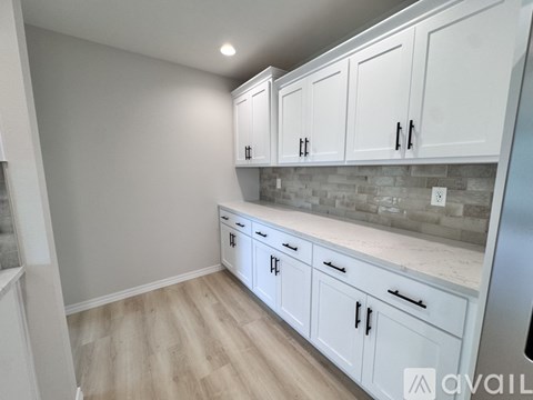 648 W Brk Holw Rd 3 Beds Apartment for Rent