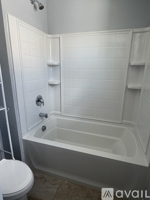 16681 Lagoon Shore Blvd 8 Beds Apartment for Rent