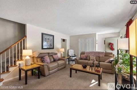 5655 Cresthaven Lane 3 Beds Apartment for Rent