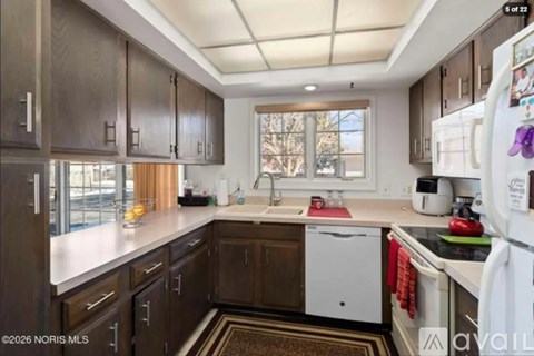 5655 Cresthaven Lane 3 Beds Apartment for Rent