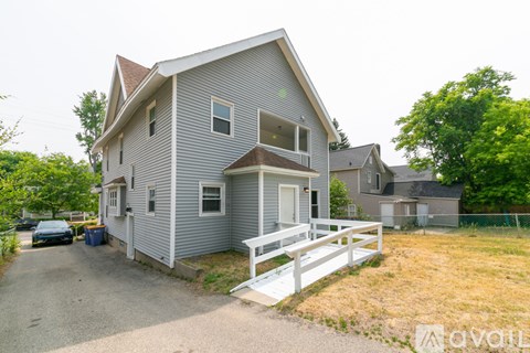 619 M.L.K. Jr St SE 6 Beds Apartment for Rent