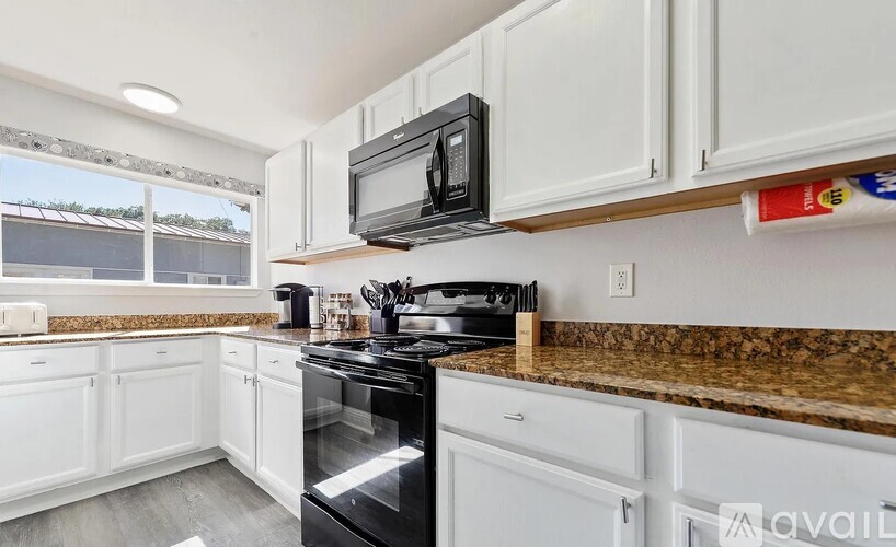 1664 Beach Boulevard 2 Beds Townhouse for Rent - Photo gallery 3