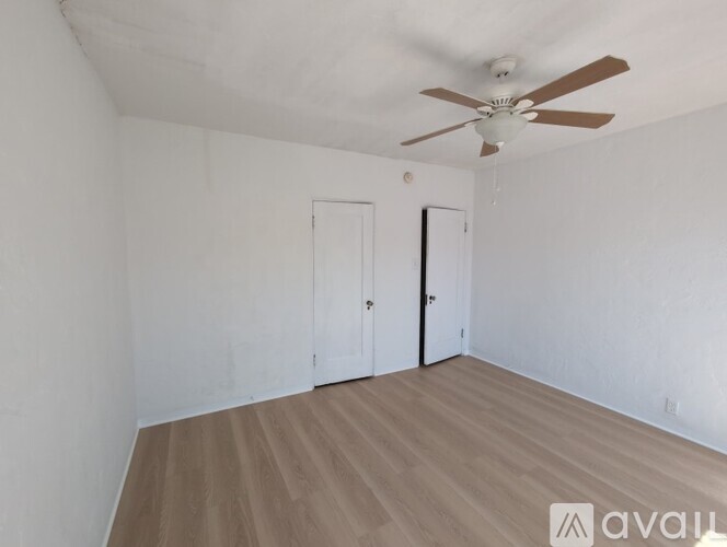 1427 South Sherbourne Drive 2 Beds Townhouse for Rent - Photo gallery 3