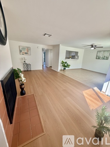 512 W Imperial Ave 2 Beds Apartment for Rent - Photo gallery 4