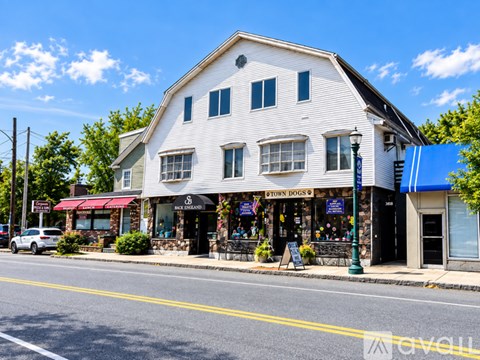 393 Washington St 1 Apartment for Rent