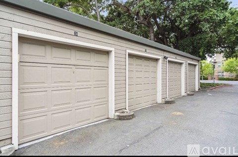 2530 Oak Road 2 Beds Apartment for Rent