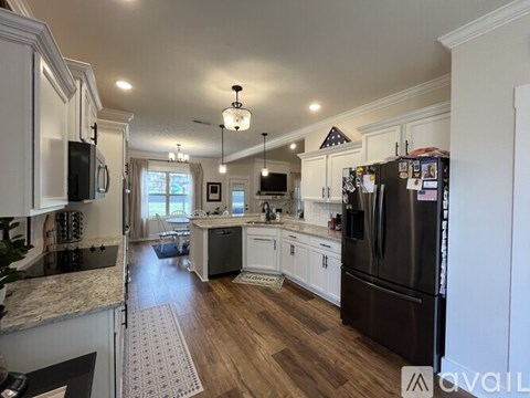 445 Crestwicke Ct 5 Beds Apartment for Rent