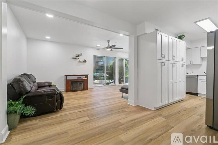 1161 Lake Ave 1 Apartment for Rent - Photo gallery 4