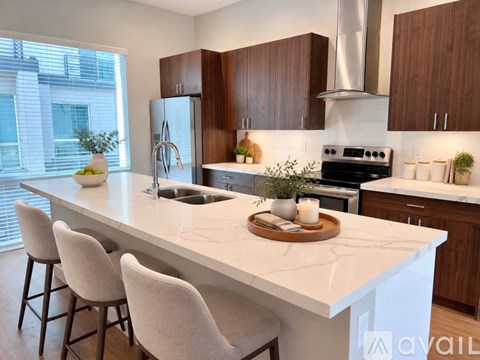 915 E Missouri Ave 3 Beds Apartment for Rent