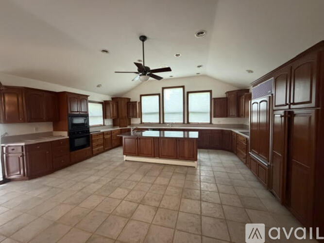 41700 Henderson Dr 3 Beds Single Family Home for Rent - Photo gallery 2