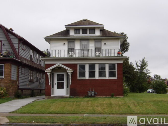 1363 Kensington Ave 3 Beds Apartment for Rent - Photo gallery 1