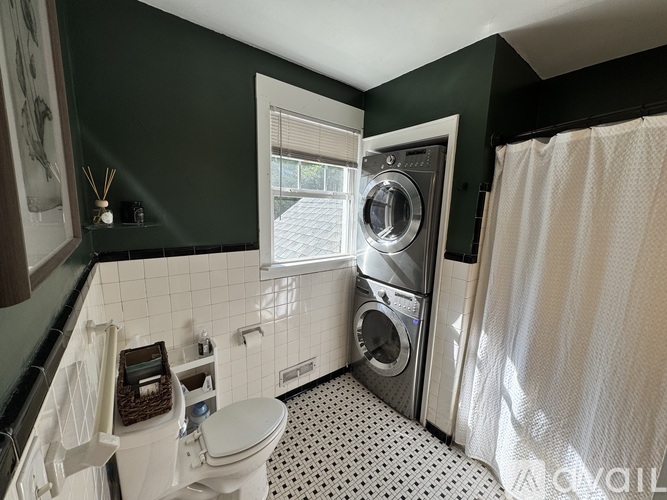 2921 Burney Drive 2 Beds Single Family Home for Rent - Photo gallery 5