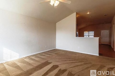 6922 96Th St 3 Beds Apartment for Rent