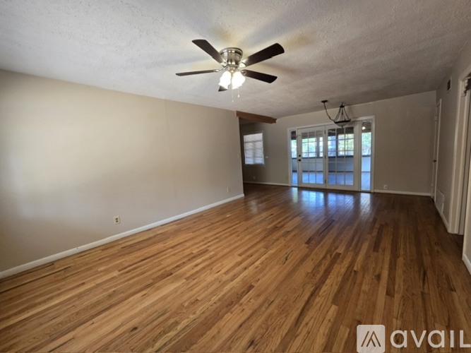 1303 Sunset Dr 3 Beds Single Family Home for Rent - Photo gallery 2