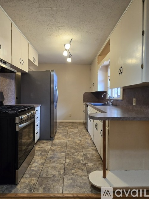 1303 Sunset Dr 3 Beds Single Family Home for Rent - Photo gallery 5