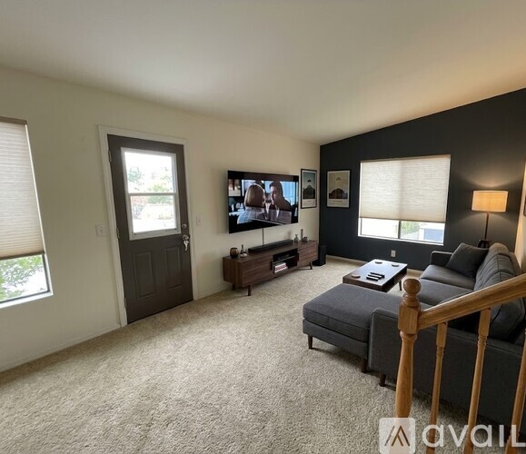 47 2nd Ave 3 Beds Single Family Home for Rent - Photo gallery 5