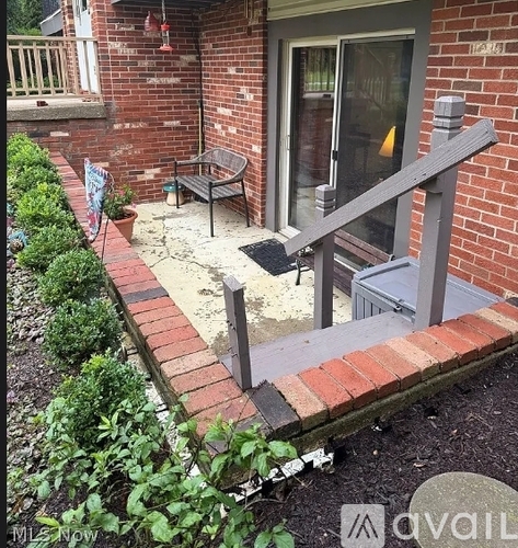 5240 EMIL AVE SW APT 104 2 Beds Condo for Rent - Photo gallery 1