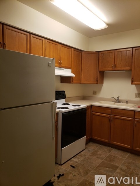 134 E Main St 2 Beds Apartment for Rent