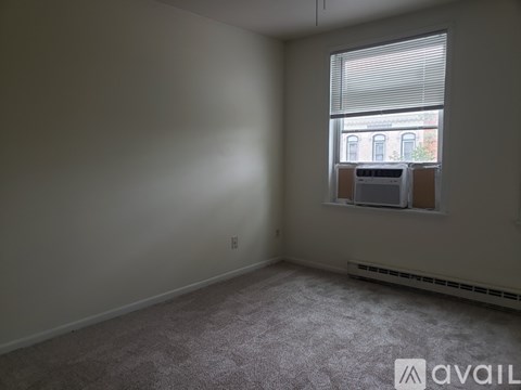 134 E Main St 2 Beds Apartment for Rent