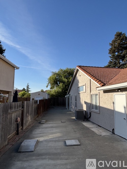 2777 Woodmont Drive 3 Beds Single Family Home for Rent - Photo gallery 4