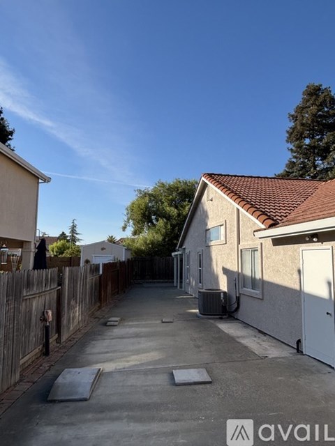 2777 Woodmont Drive 3 Beds Apartment for Rent