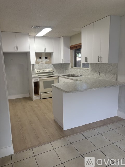 4228 Southwest 9Th Street 3 Beds Apartment for Rent