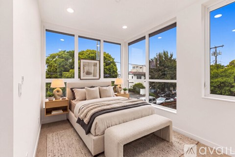 2324 Franklin Avenue East 4 Beds Apartment for Rent