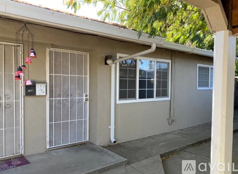 150 N Acacia Ave 2 Beds Apartment for Rent