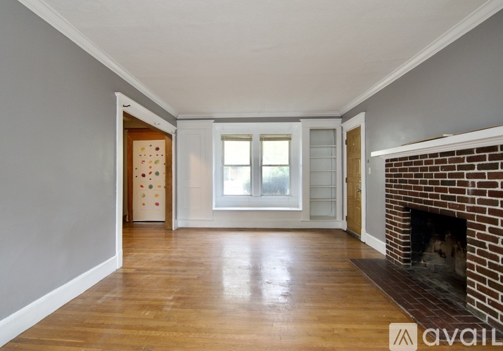 145 Yale Street 4 Beds Single Family Home for Rent - Photo gallery 4