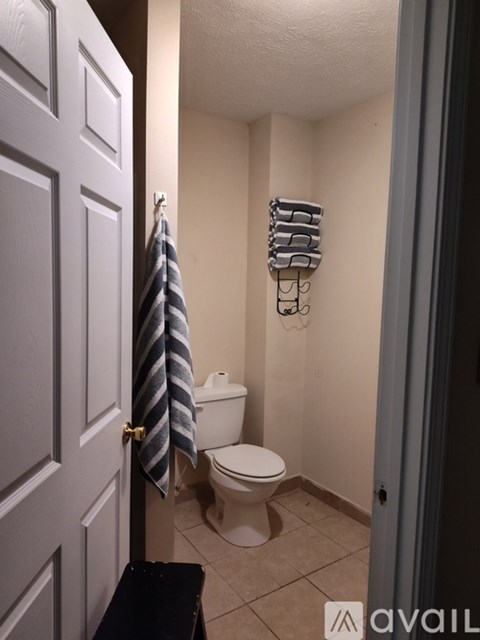 3101 Hikes Ln 3 Beds Apartment for Rent