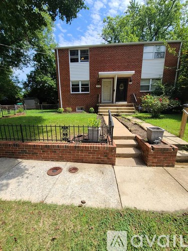 5023 37Th Avenue 3 Beds Apartment for Rent