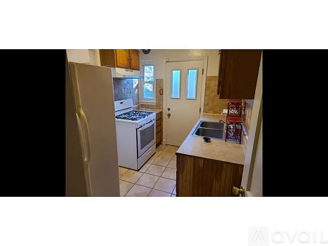 5023 37th Avenue 3 Beds Single Family Home for Rent - Photo gallery 3