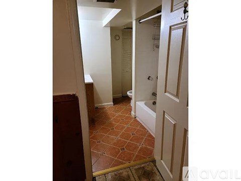 5023 37Th Avenue 3 Beds Apartment for Rent