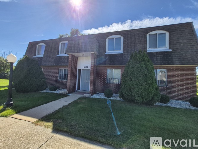 8137 Pine Island Terrace 3 Beds Apartment for Rent - Photo gallery 1