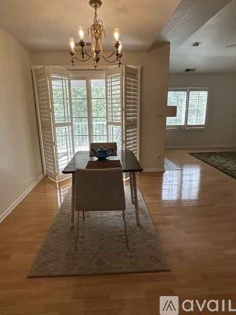 2901 Grand Avenue 2 Beds Apartment for Rent
