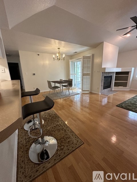 2901 Grand Avenue 2 Beds Apartment for Rent
