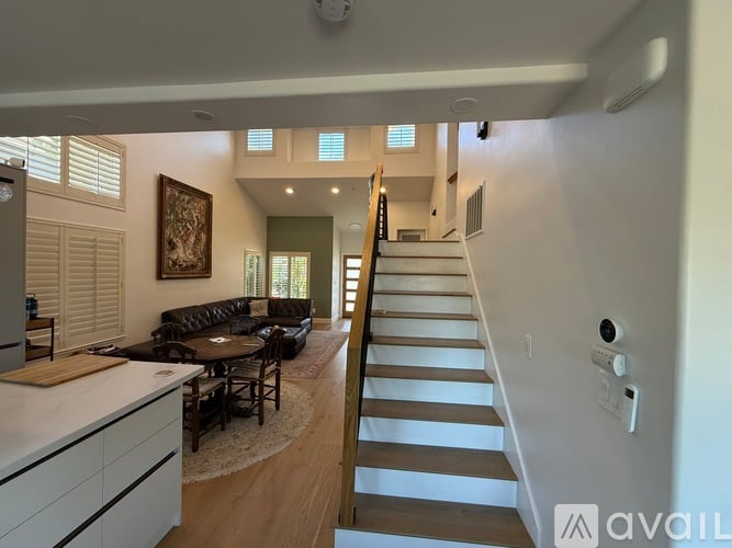 721 Coast Range Drive 4 Beds Single Family Home for Rent - Photo gallery 2