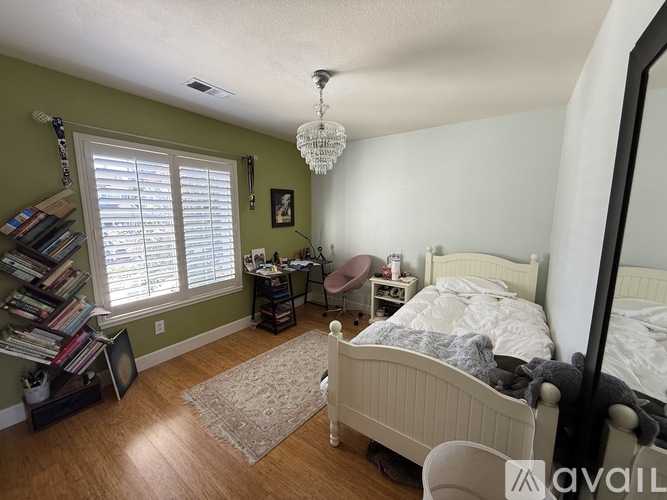 721 Coast Range Drive 4 Beds Single Family Home for Rent - Photo gallery 4