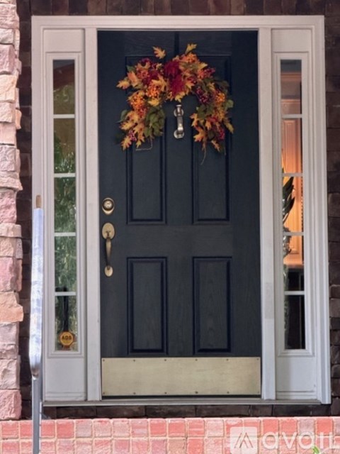 212 Conservatory Drive 5 Beds Apartment for Rent