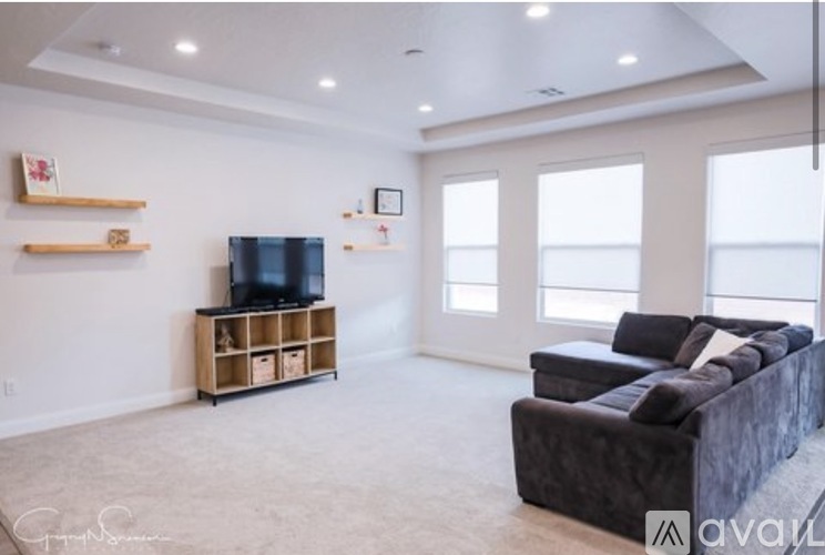 3167 East Red Cedar Drive 4 Beds Single Family Home for Rent - Photo gallery 3