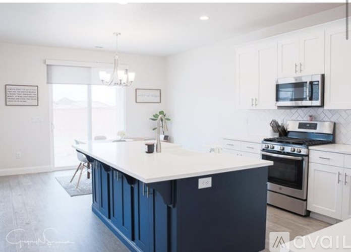 3167 East Red Cedar Drive 4 Beds Single Family Home for Rent - Photo gallery 4