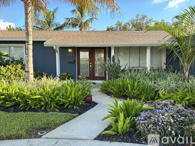 7886 3rd Avenue South 3 Beds Single Family Home for Rent - Photo gallery 4